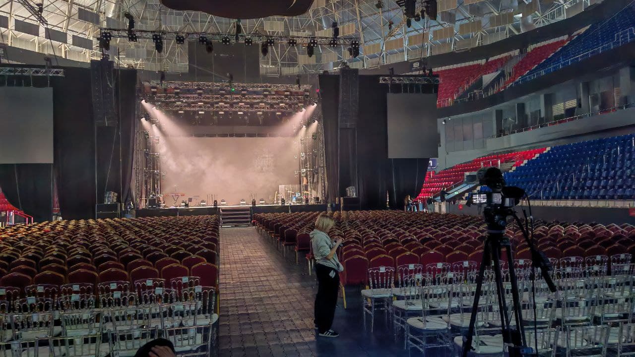 Баскет Холл — монтаж